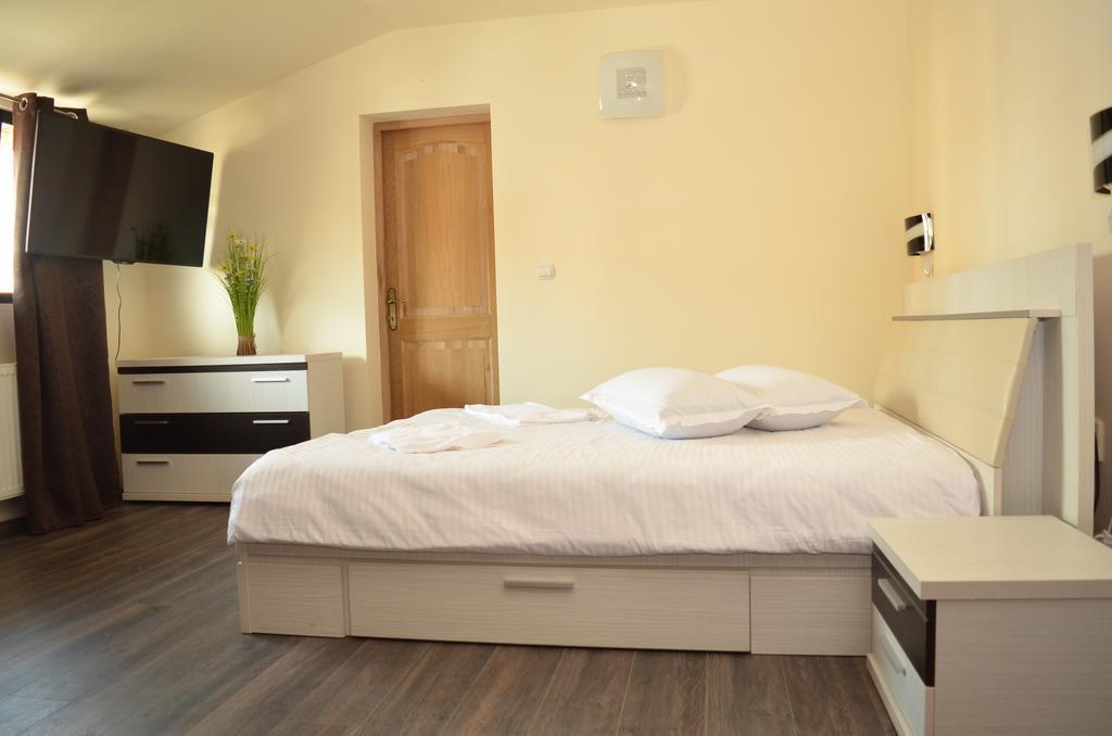 Casa Remo - Guesthouse Turda Bagian luar foto