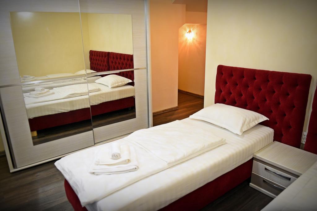 Casa Remo - Guesthouse Turda Bagian luar foto